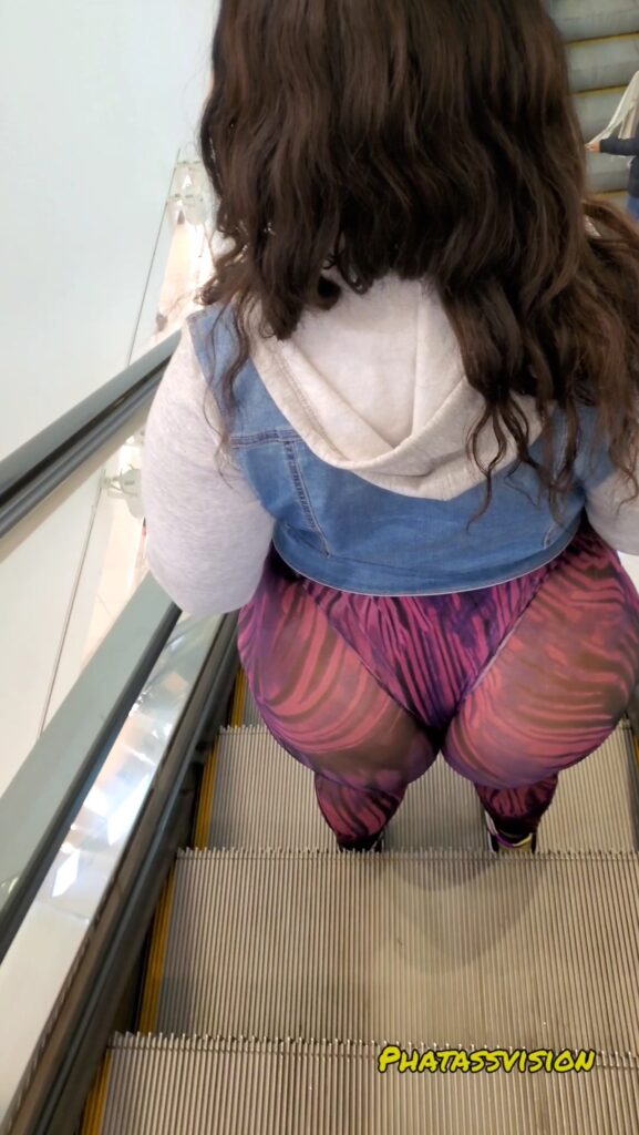 OMFG… It’s Wintar Rose!!! [Phone Footage] Phatassvision
