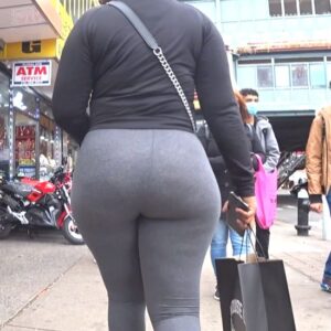  Girl in Yoga Pants Street Cameltoe Candid - item 1