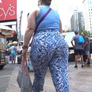 Thickest Jiggly Booty BBW PAWG Visitor in Blue!