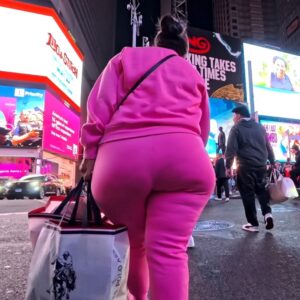 Wide Pear Abuelita in Pink Sweats w/ VPL!