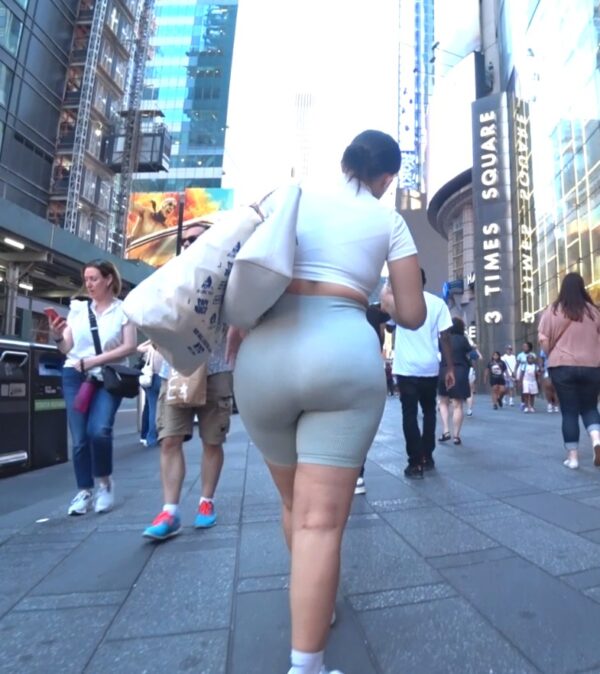 The Fluffy Booty Latina