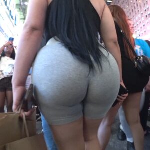Jumbo Latina Booty in Gray Leggings!