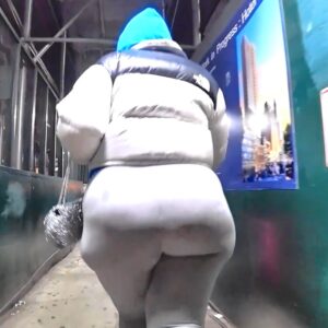 EPIC Ebony BBW Wobble-Booty in Gray Leggings!!! 😫😫😫