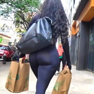 Slim-Thick Latina Gym Goddess Shows Up Again!