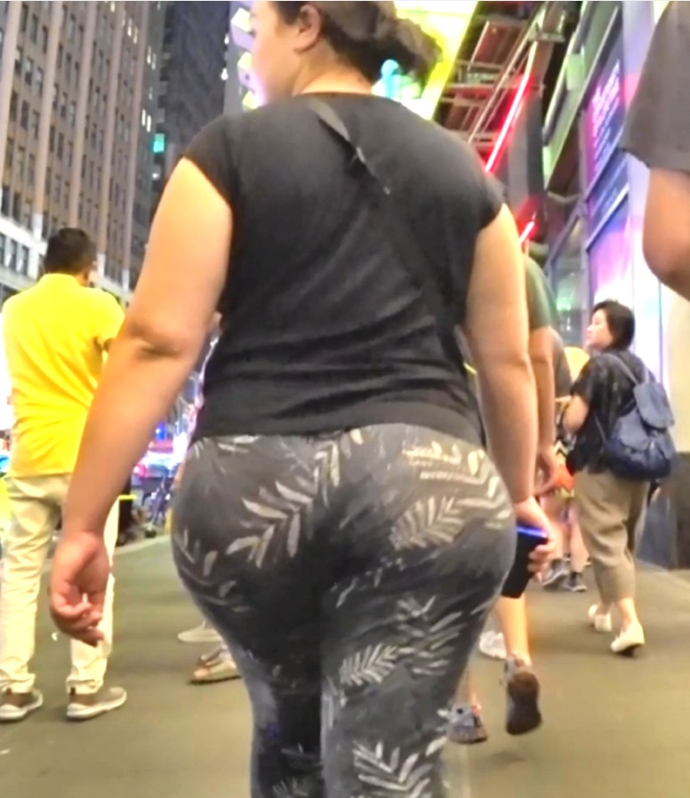 Insane Unorthodox Clapper-Booty Latina in See-thru Gray Pants!!! 🤯🤯🤯
